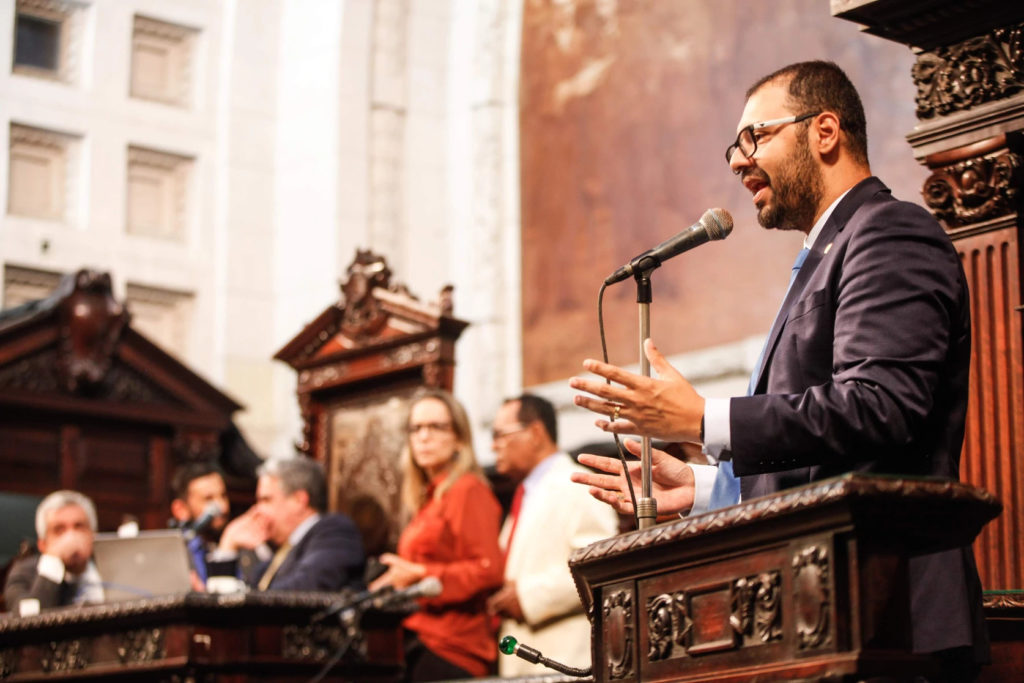 Quem é Alexandre Knoploch, deputado que criou o Alerta Pri